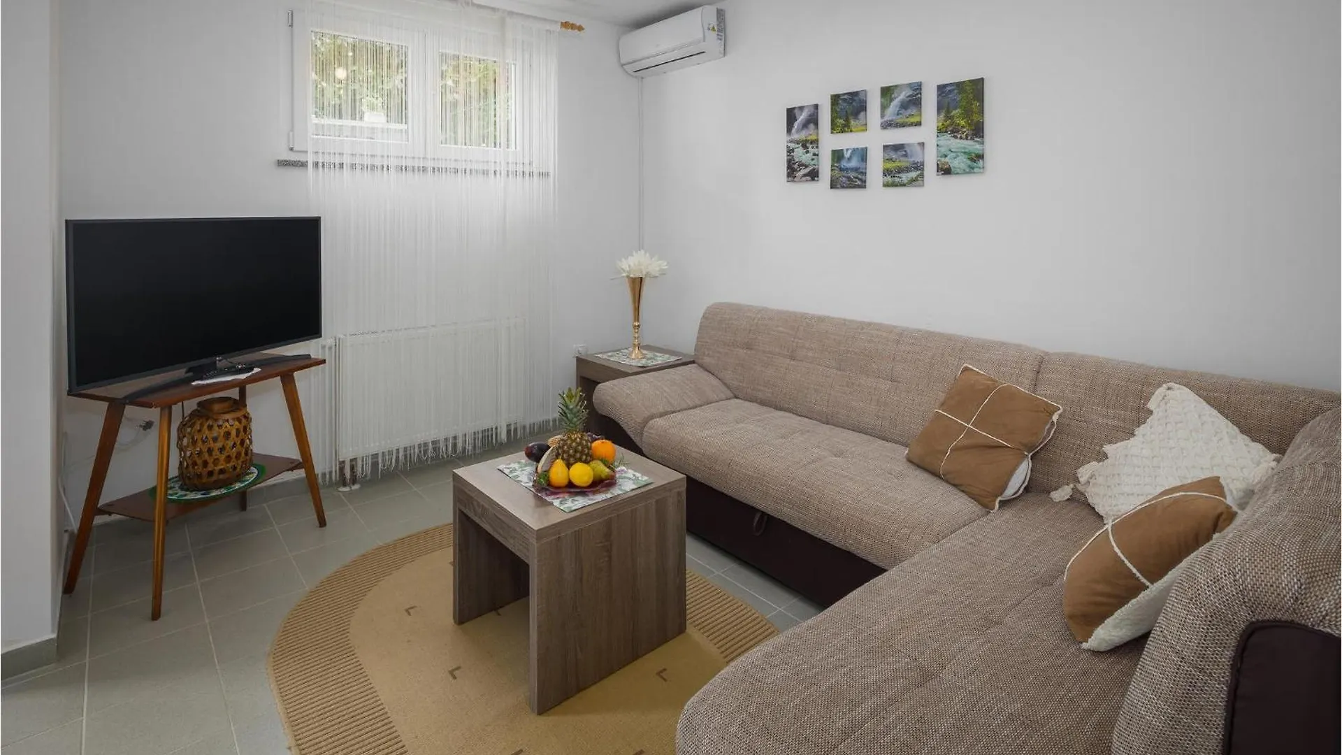 Holiday home Nice Home In Crveni Vrh With House Sea View