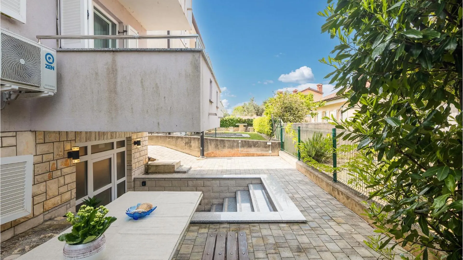 Nice Home In Crveni Vrh With House Sea View 0*,  Croazia
