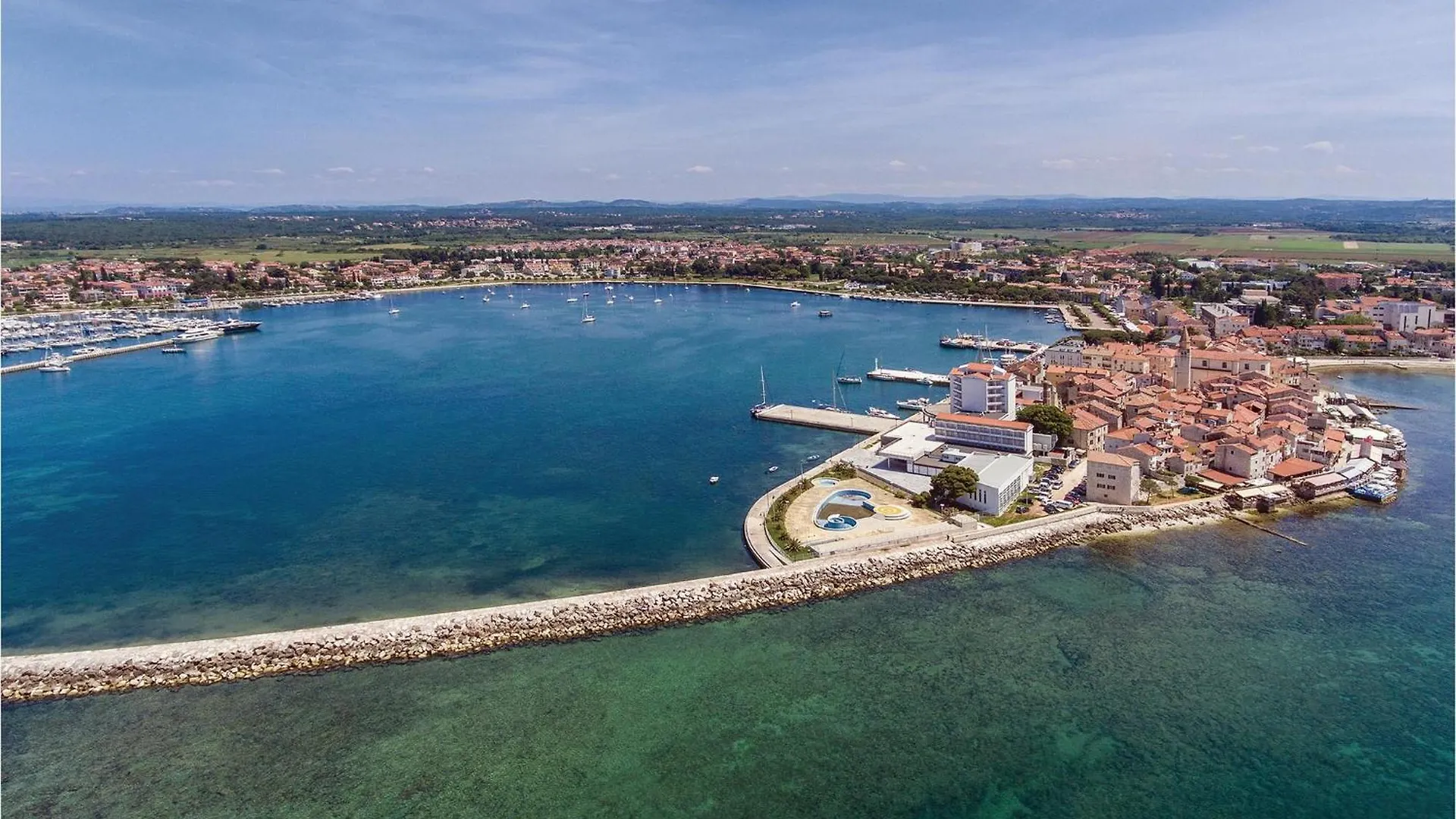 Holiday home Nice Home In Crveni Vrh With House Sea View